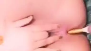 Naked Desi beauty displays her XXX curves during live cam sex show