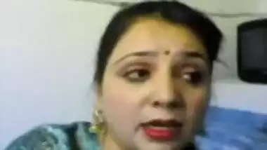 Indian woman masturbating