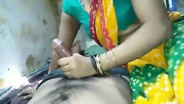 Indian village sex - Bhojpuri handjob and blowjob