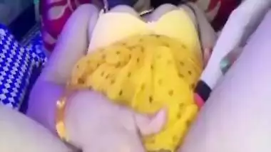 Desi Hot And Sexy Bhabhi on cam
