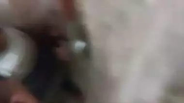 Mature bhabhi bathing naked caught by devar