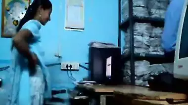 Erotic Indian office sex of a young girl