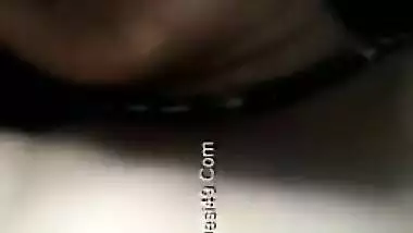 Naughty Desi gal films XXX video in which she nicely rubs own muff
